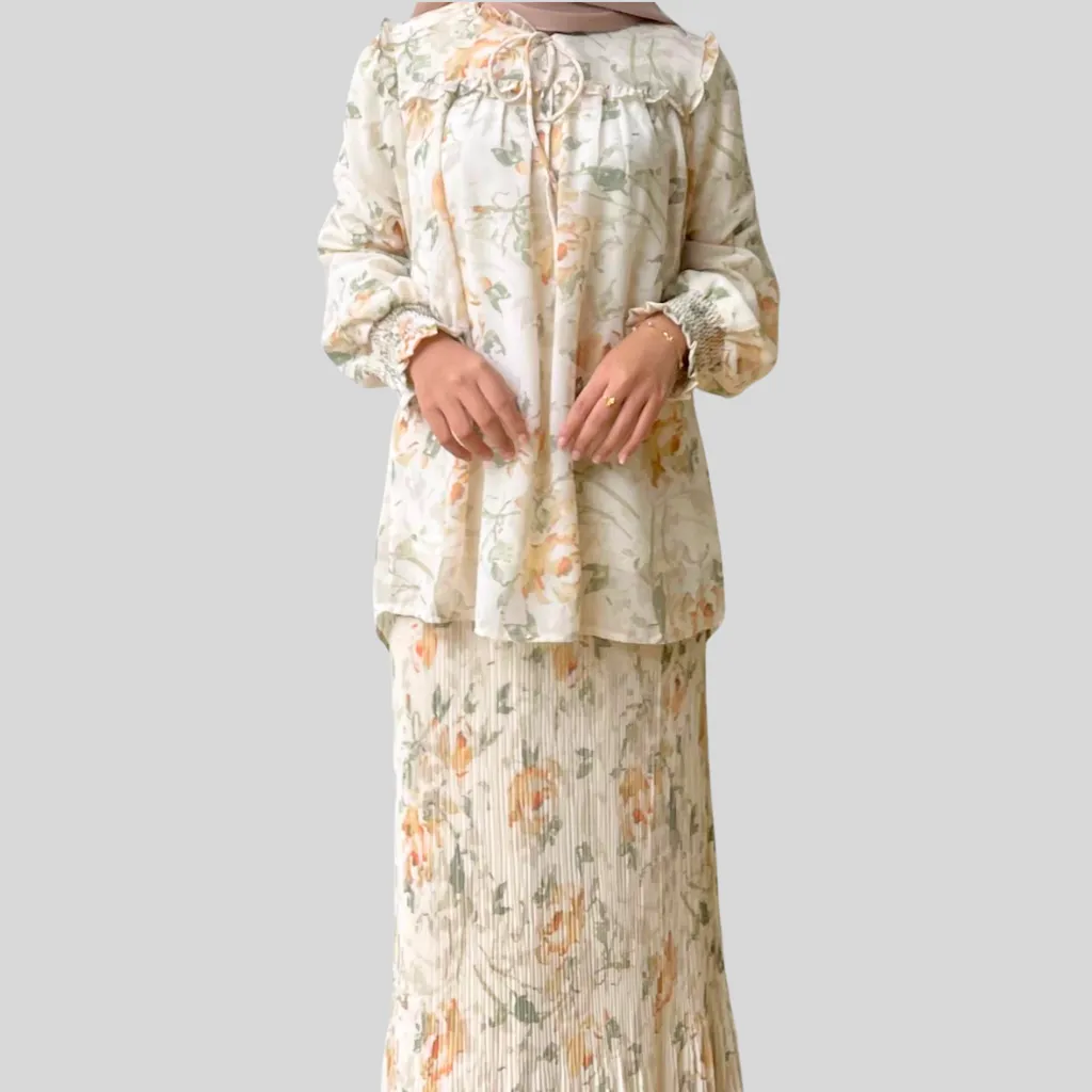 Daphne Set Blouse And Skirt