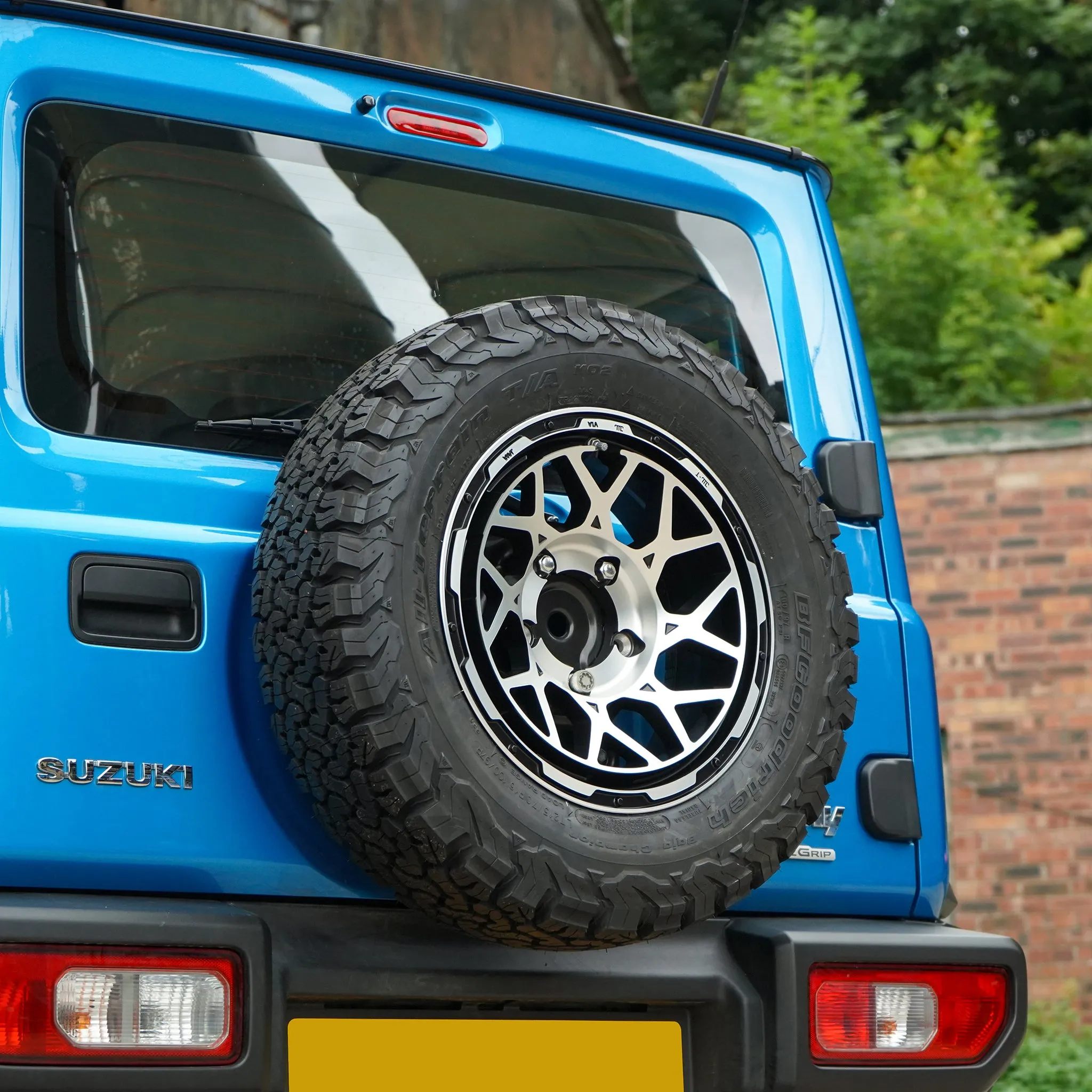 Magpie M-01 Wheel & Tyre Package for Suzuki Jimny (2018 )