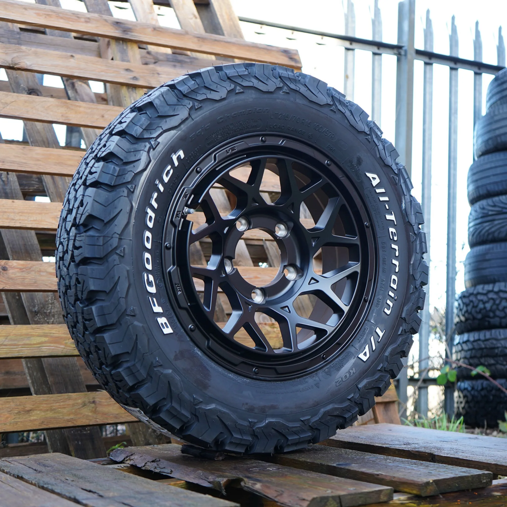 Magpie M-01 Wheel & Tyre Package for Suzuki Jimny (2018 )