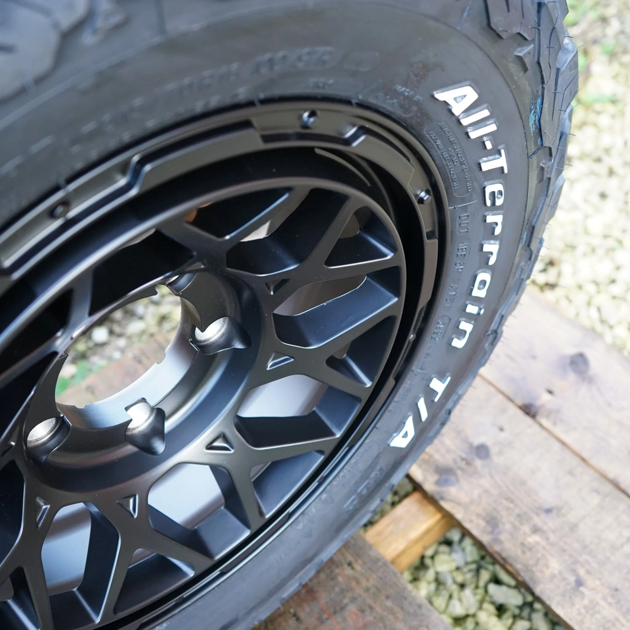 Magpie M-01 Wheel & Tyre Package for Suzuki Jimny (2018 )