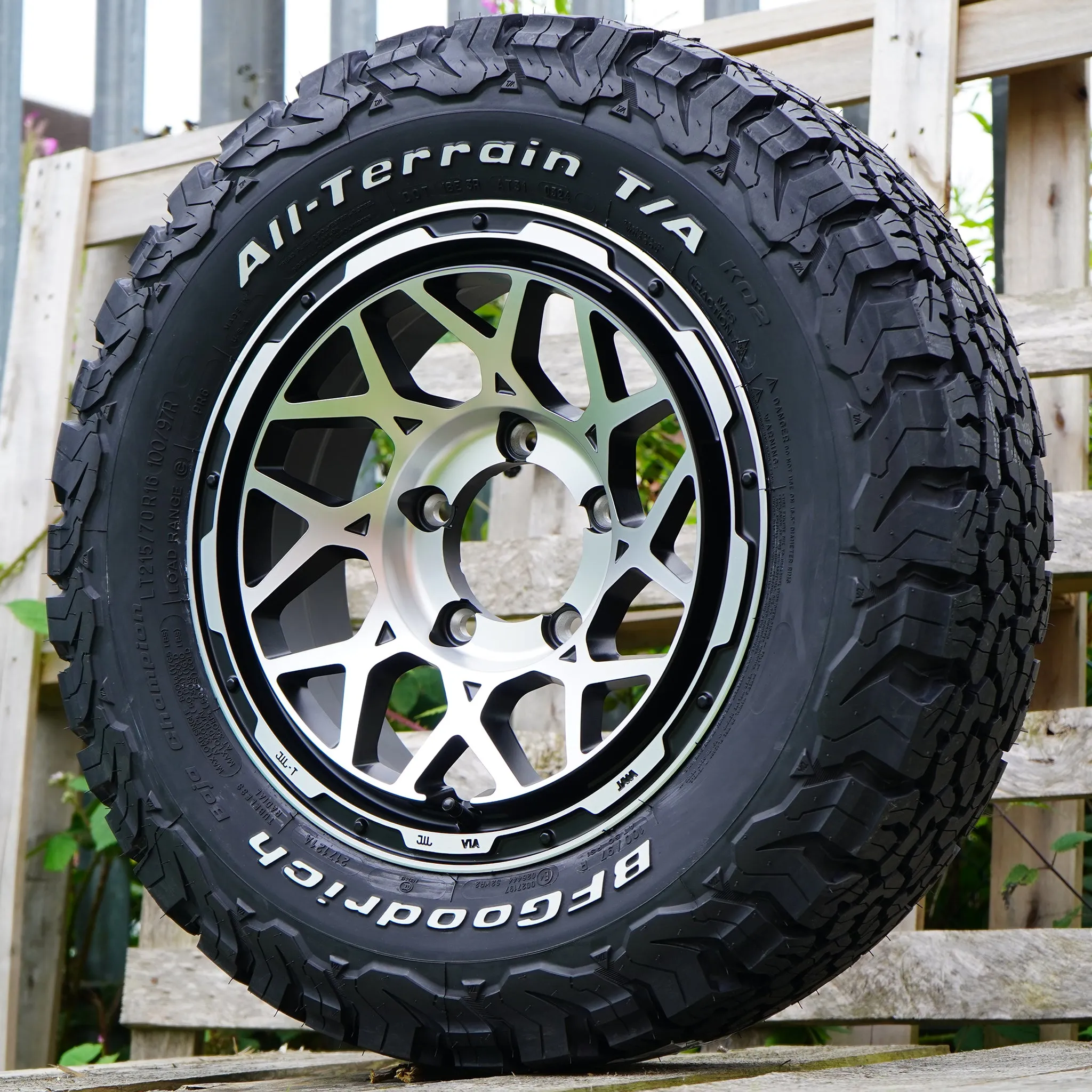 Magpie M-01 Wheel & Tyre Package for Suzuki Jimny (2018 )