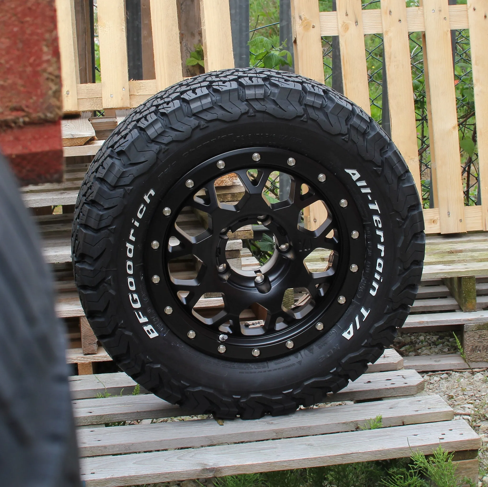 XTREME-J XJ04 Wheel & Tyre Package for Suzuki Jimny (1998 )